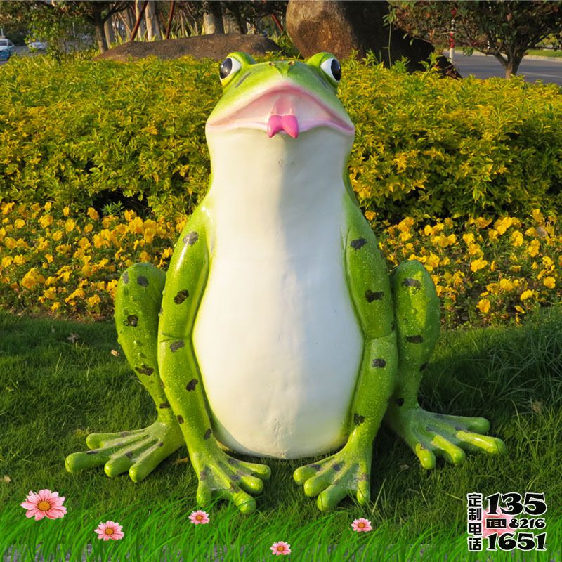 公園玻璃鋼彩繪卡通戶(hù)外仿真青蛙雕塑